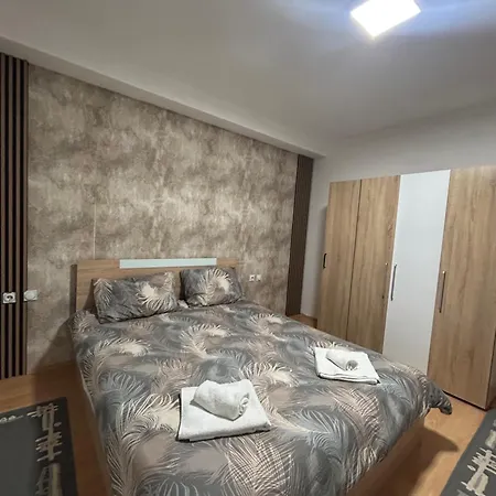 Nikolovi *