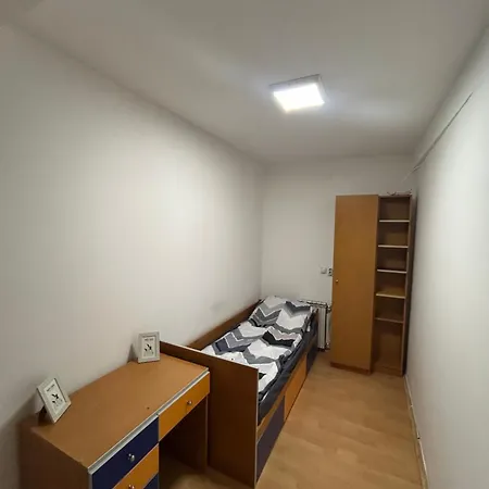 Nikolovi Апартаменты Скопье