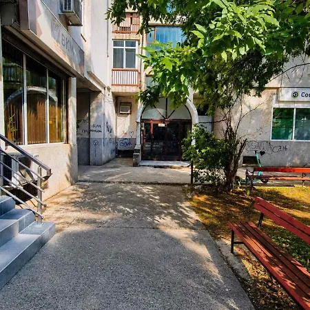 Nikolovi Daire